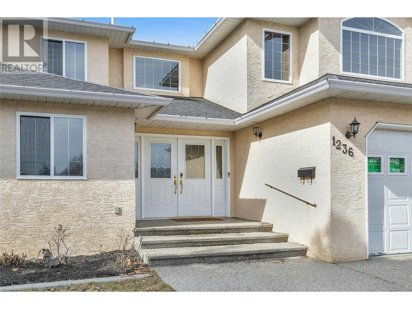 1236 Cerise Drive, Kelowna, BC, V1Y 9R8