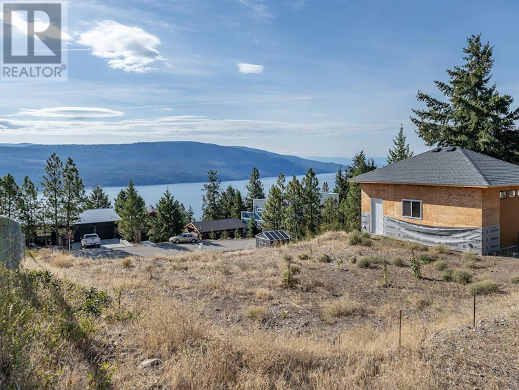 538 Mountain Drive, West Kelowna, BC, V1H 2B8 - 2
