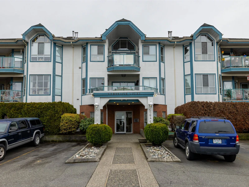 402 - 5646 200th Street, Langley BC V3A 1M8