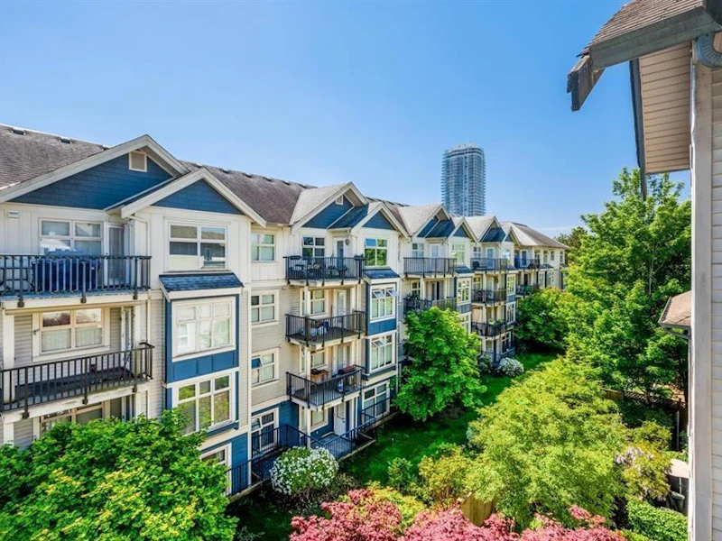 411 - 8115 121a Street, Surrey BC V3W 1J2