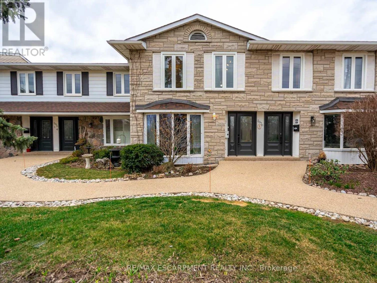 5-2070 Brant Street, Burlington, ON, L7P 3A6