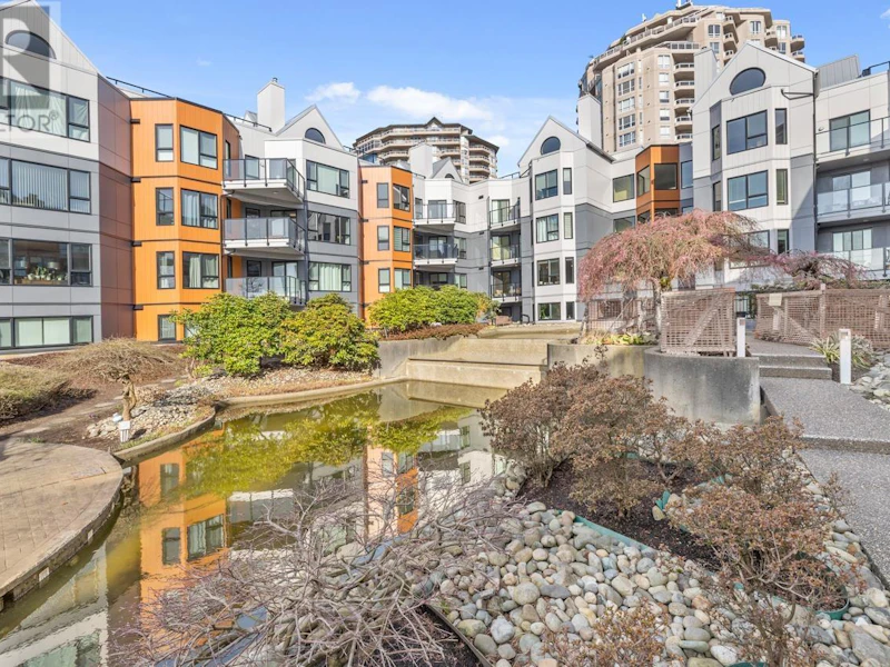213 - 1150 Quayside Drive, New Westminster BC V3M 6E1