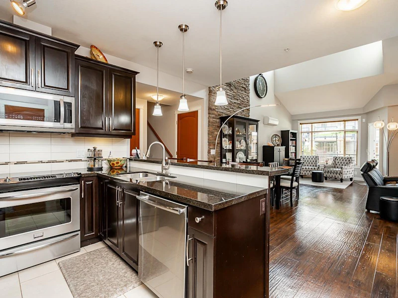 528 - 8288 207a Street, Langley BC V2Y 0L2
