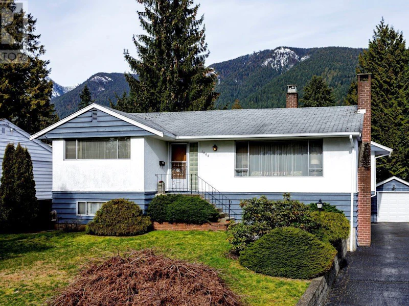 1086 Ruthina Avenue, North Vancouver BC V7R 2E6