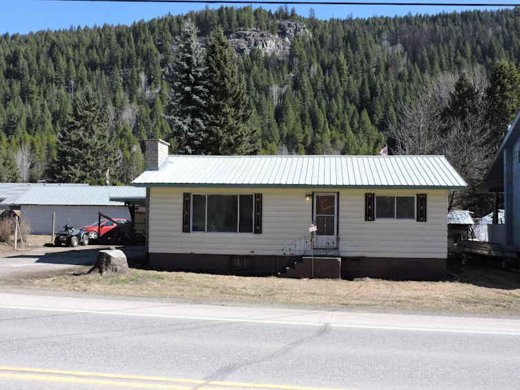 576 N Government Avenue N Avenue, Greenwood, BC, V0H 1J0