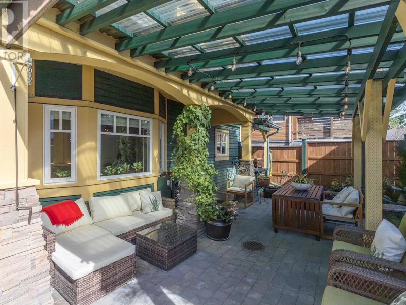 2114 Parker Street, Vancouver BC V5L 2L7