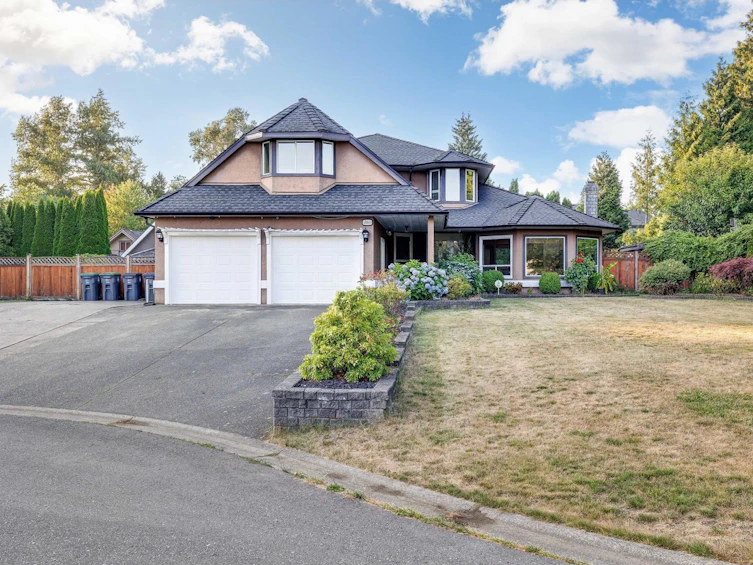 15545 58a Avenue, Surrey, BC, V3S 4N8