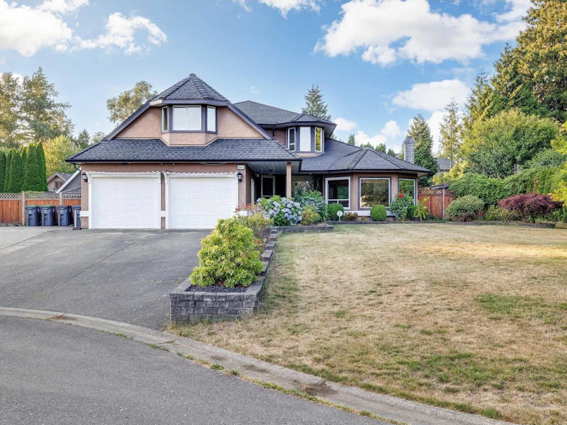 15545 58a Avenue, Surrey BC V3S 4N8