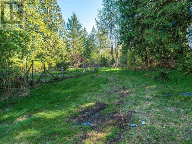 6377 North Gale Avenue, Sechelt, BC, V7Z 0P7 - 38