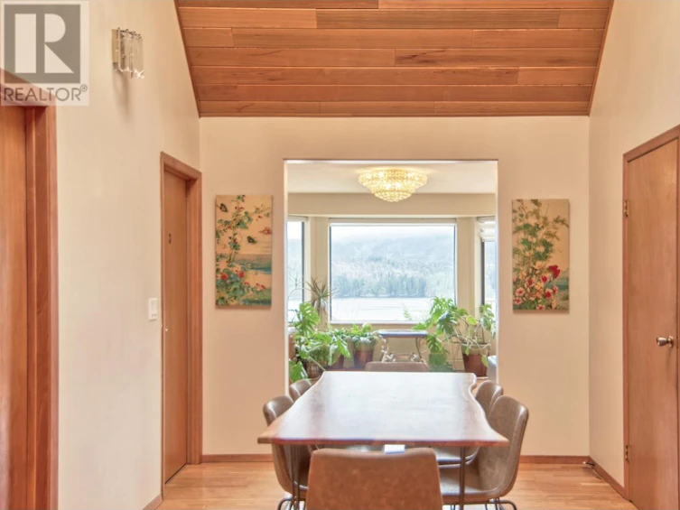 6377 North Gale Avenue, Sechelt, BC, V7Z 0P7 - 13