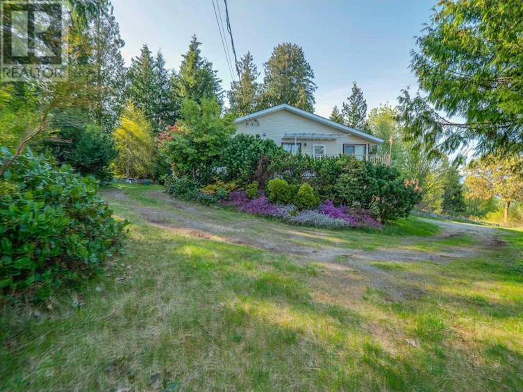 6377 North Gale Avenue, Sechelt, BC, V7Z 0P7 - 7
