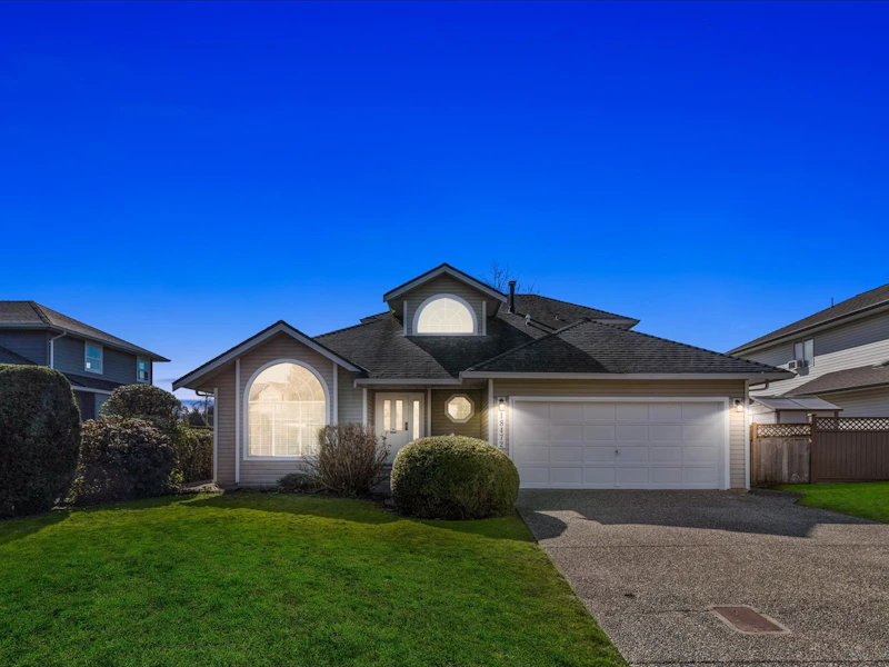 18472 63a Avenue, Surrey BC V3S 8B9