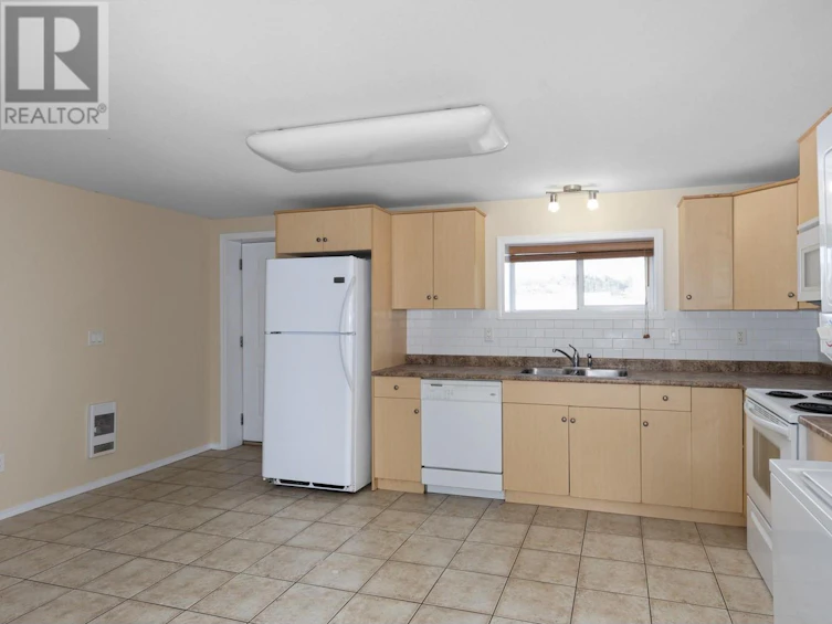 940 Mayfair Road, Kelowna, BC, V1X 5G8 - 33