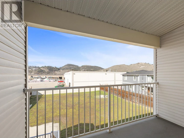 940 Mayfair Road, Kelowna, BC, V1X 5G8 - 40