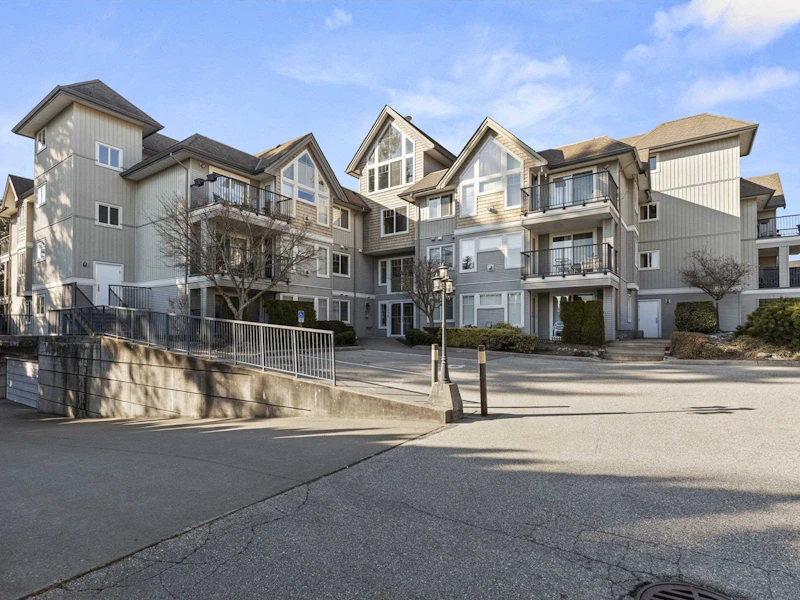 203 - 32638 7th Avenue, Mission BC V2V 7P4