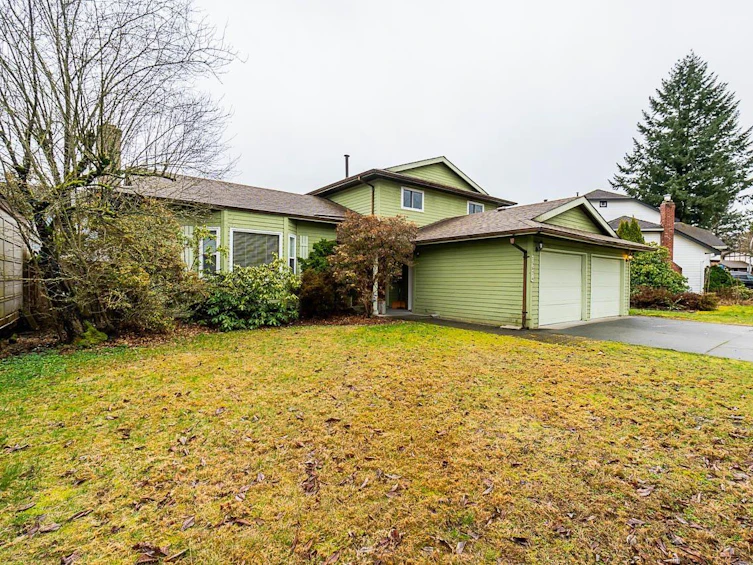 15674 101 Avenue, Surrey, BC, V4N 2S1