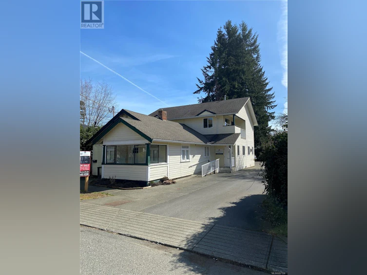 560 4th Street, Courtenay, BC, V9N 1H2 - 2
