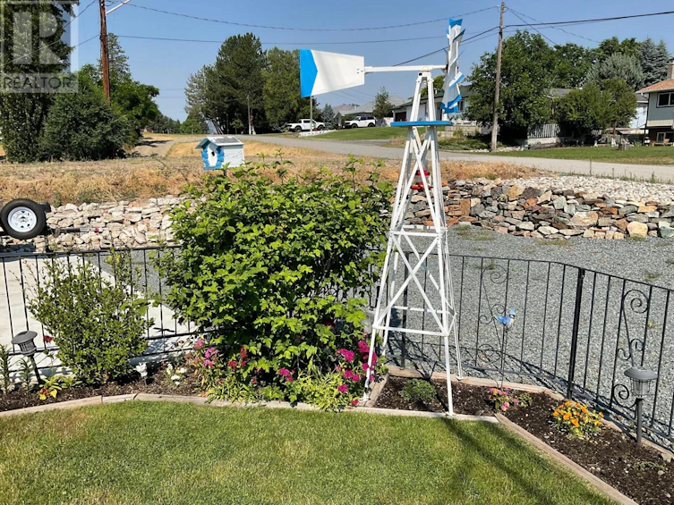 324 Hartland Avenue, Midway, BC, V0H 1M0 - 6