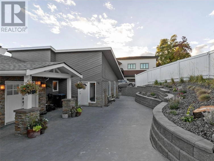 5142 Robinson Place, Peachland, BC, V0H 1X1 - 39