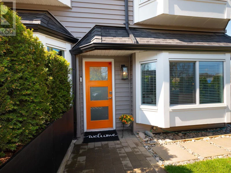 325 Garden Drive, Vancouver BC V5L 4Z1