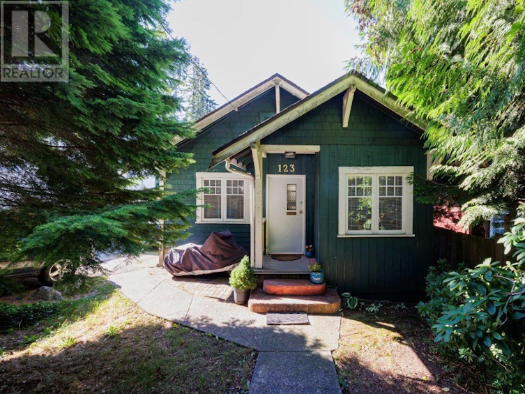 123 East Kings Road, North Vancouver, BC, V7N 1H4