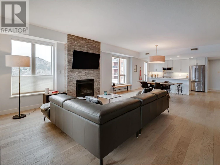 409-1160 Bernard Avenue, Kelowna, BC, V1V 6R2