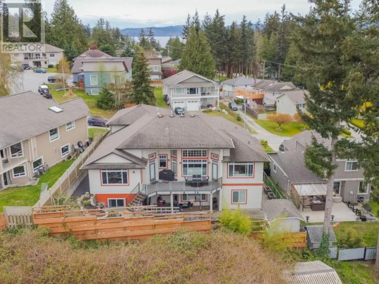 6929 Retaskit Court, Powell River, BC, V8A 5T2 - 12