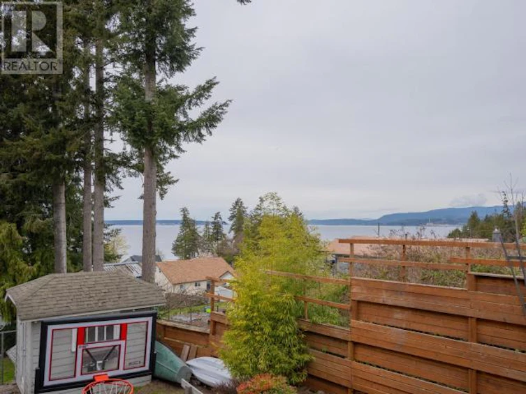 6929 Retaskit Court, Powell River, BC, V8A 5T2 - 53