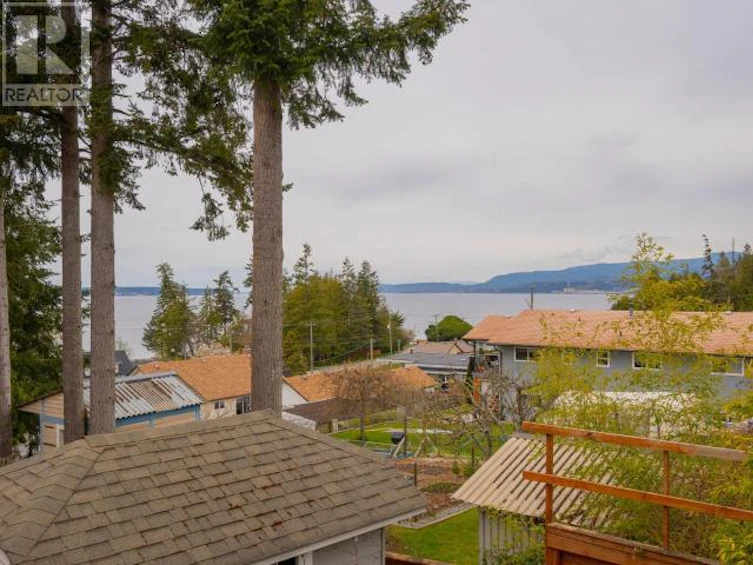 6929 Retaskit Court, Powell River, BC, V8A 5T2 - 9