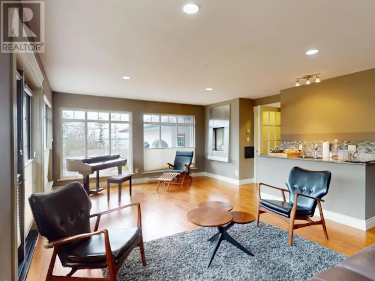 6929 Retaskit Court, Powell River, BC, V8A 5T2 - 6