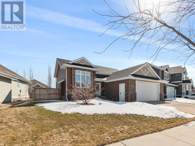 7029 Cobb Street, Lacombe, AB, T4L 2A2