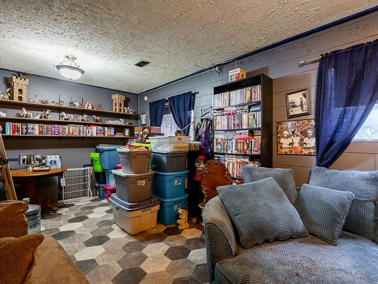 8063 Manson Street, Mission, BC, V2V 6P6 - 16