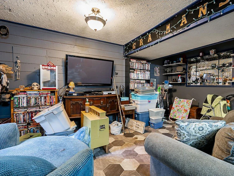 8063 Manson Street, Mission, BC, V2V 6P6 - 17