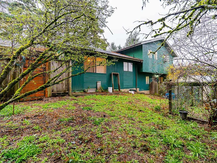 8063 Manson Street, Mission, BC, V2V 6P6 - 2