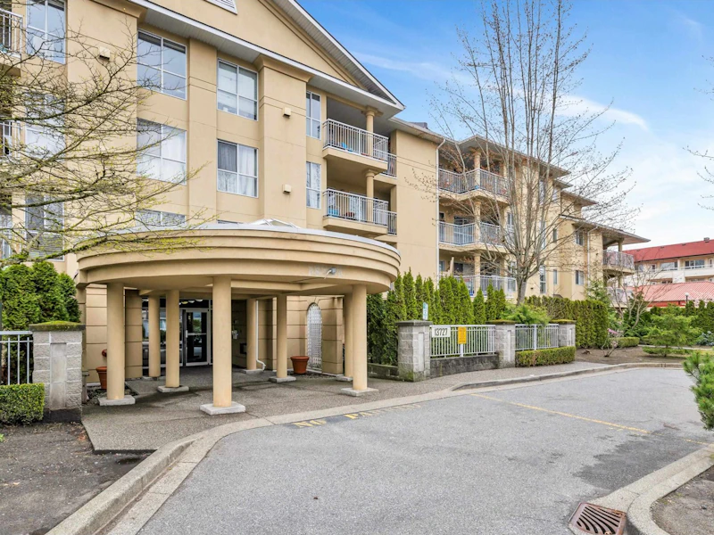 112 - 13727 74th Avenue, Surrey BC V3W 0M7