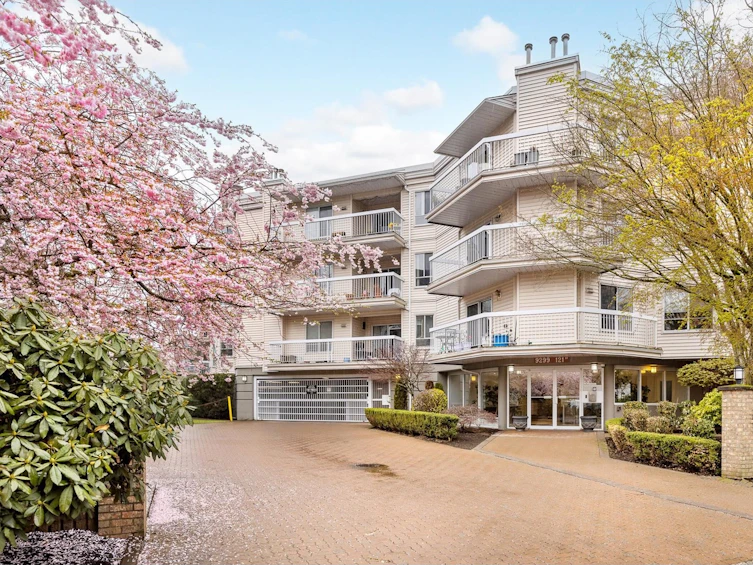 303-9299 121, Surrey, BC, V3V 7X8