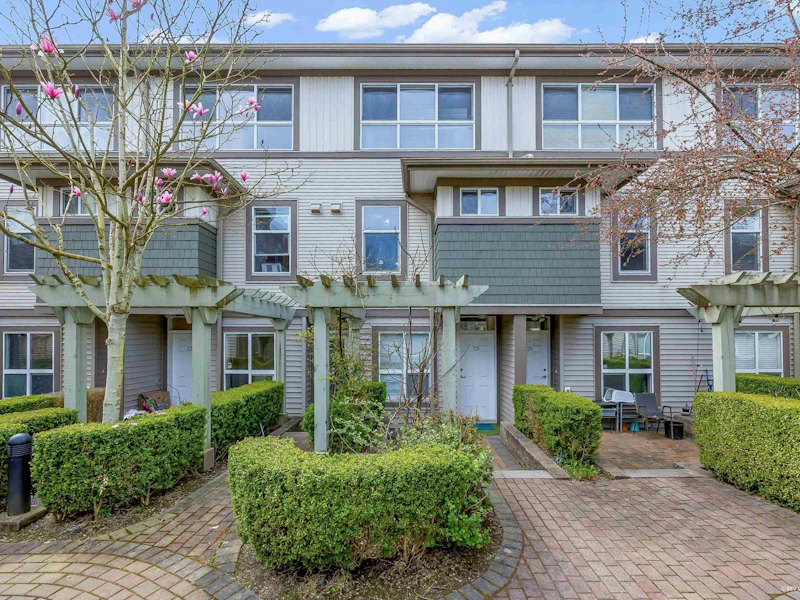 25 - 15353 100th Avenue, Surrey BC V3R 3S6