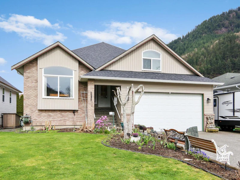 454 Naismith Avenue, Harrison Hot Springs BC V0M 1A3
