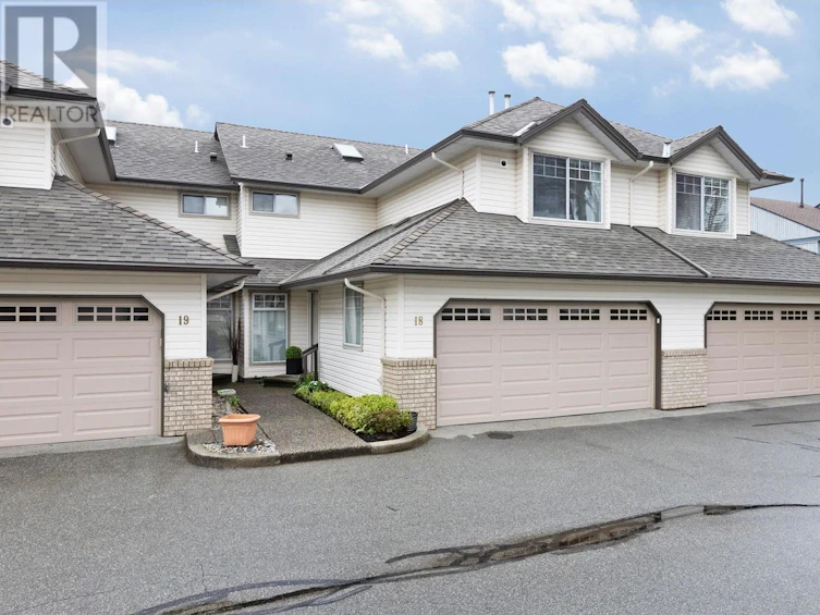 18-19051 119 Avenue, Pitt Meadows, BC, V3Y 2M8