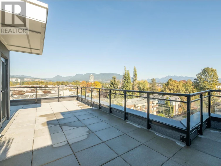 601-2446 Shaughnessy Street, Port Coquitlam, BC, V3C 3E5