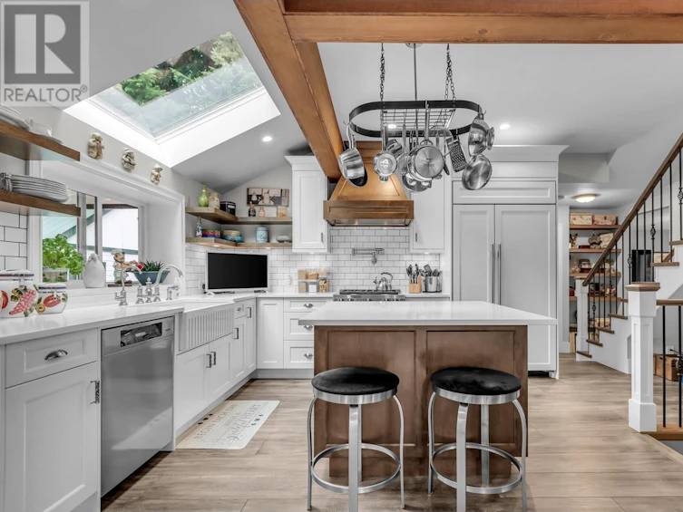 20307 Ditton Street, Maple Ridge, BC, V2X 1B7
