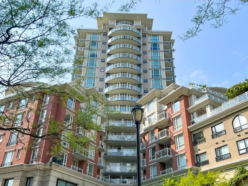 212 - 4028 Knight Street, Vancouver BC V5N 5Y8