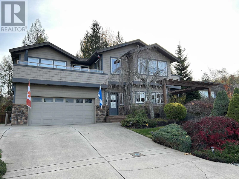 6157 Highmoor Place, Sechelt BC