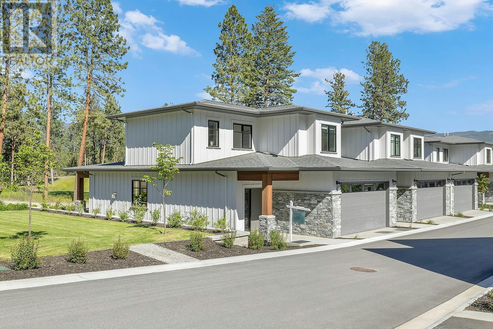 2-1979 Country Club Drive, Kelowna, BC, V1X 0H6 - 4