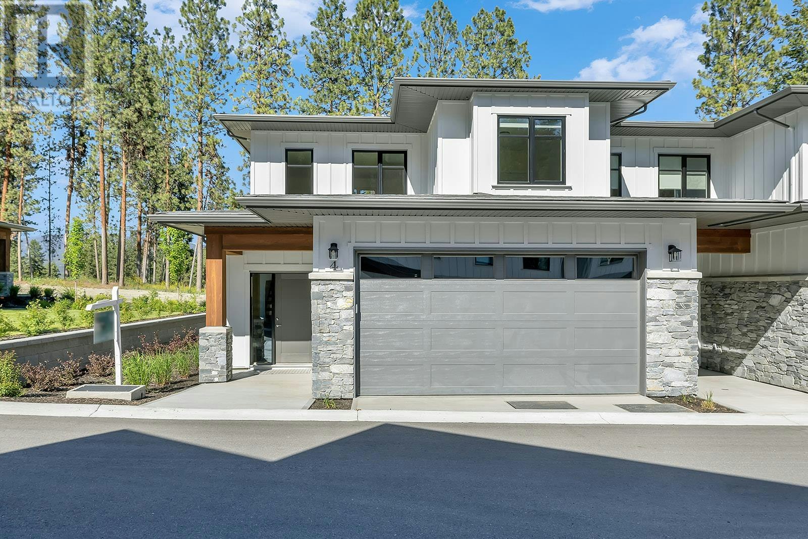 2-1979 Country Club Drive, Kelowna, BC, V1X 0H6 - 6