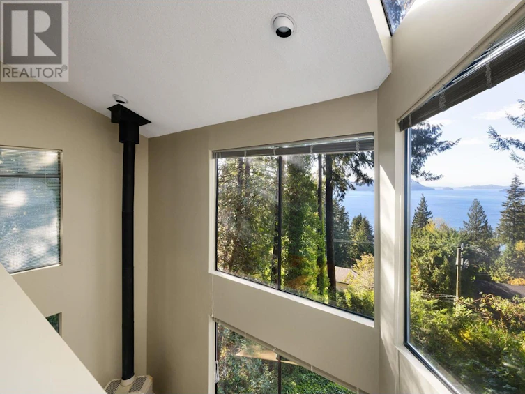 225 Mountain Drive, West Vancouver, BC, V0N 2E0 - 25
