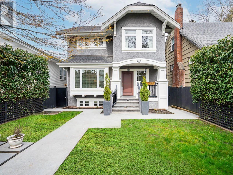 3257 W 11th Avenue, Vancouver BC V6K 2M9