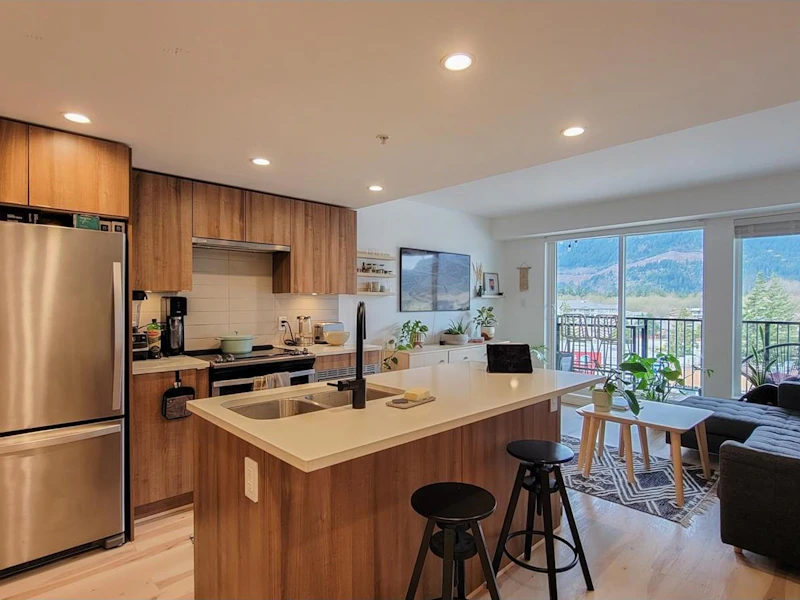 507 - 1365 Pemberton Avenue, Squamish BC