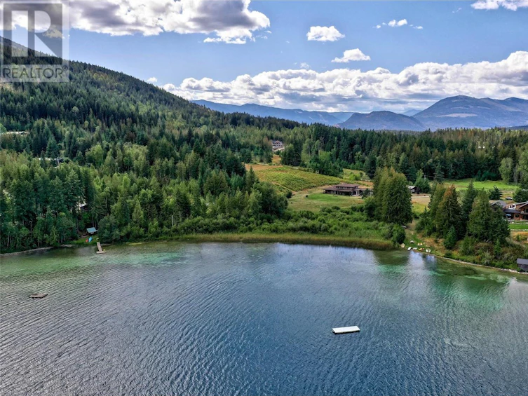 3832 Pakka Road, Sorrento, BC, V0E 2W0 - 72