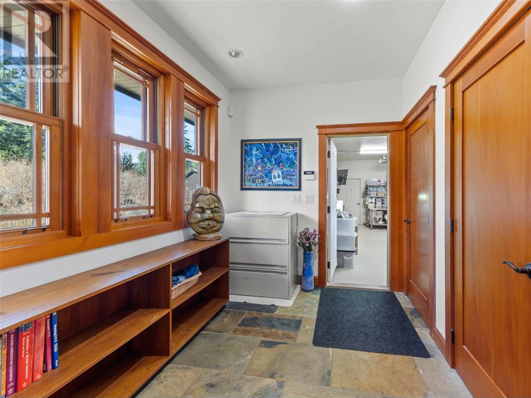 3832 Pakka Road, Sorrento, BC, V0E 2W0 - 35
